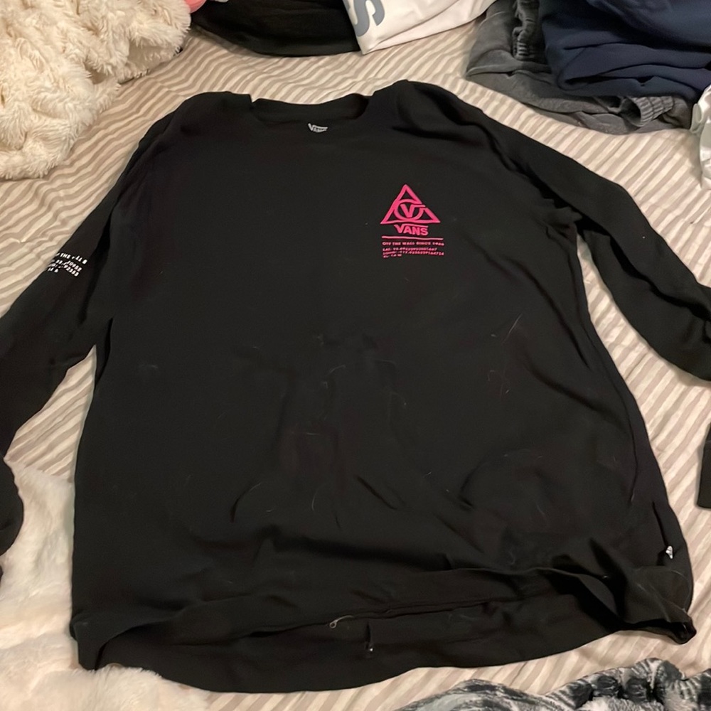 Large Long Sleeve Vans Tee
